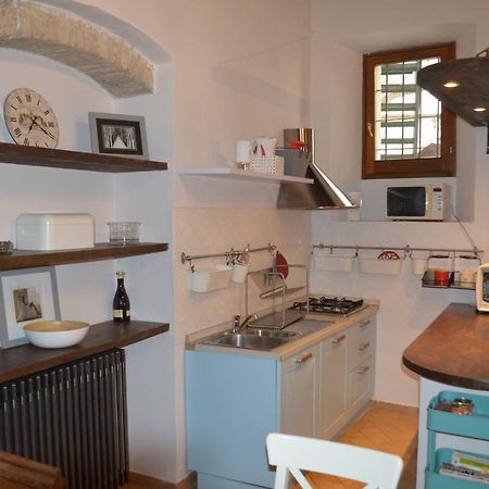 Appartamento In Centro Spoleto Exterior photo