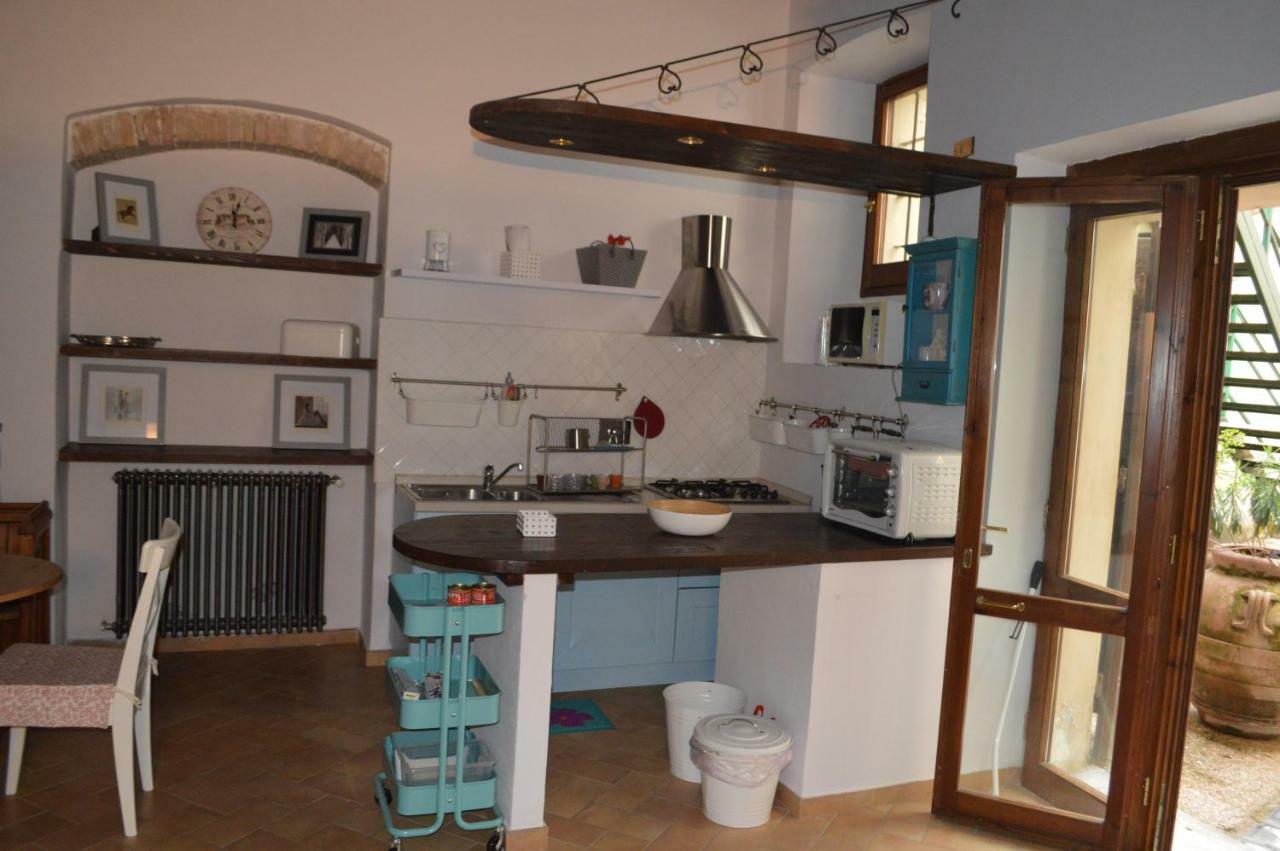 Appartamento In Centro Spoleto Exterior photo